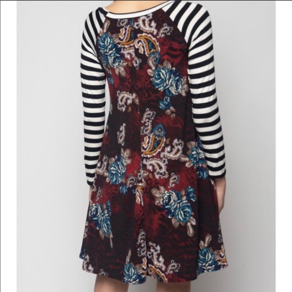 🎈The Gabriella Dress- red floral with stripes - Picture 6 of 9